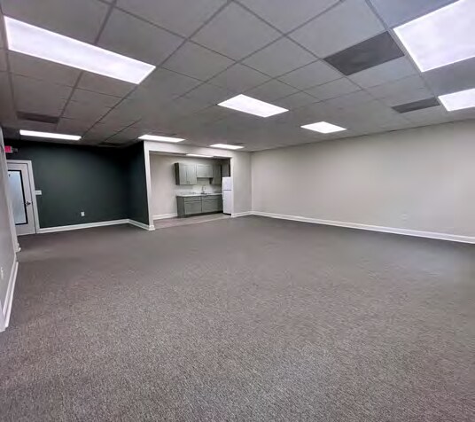 More Photos Of 537 Long Point Rd, Mount Pleasant Office For Lease