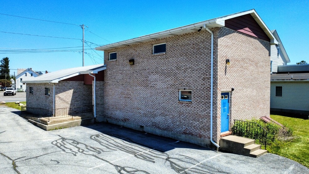 More Photos Of 1365 Blue Mountain Dr, Danielsville Office For Sale