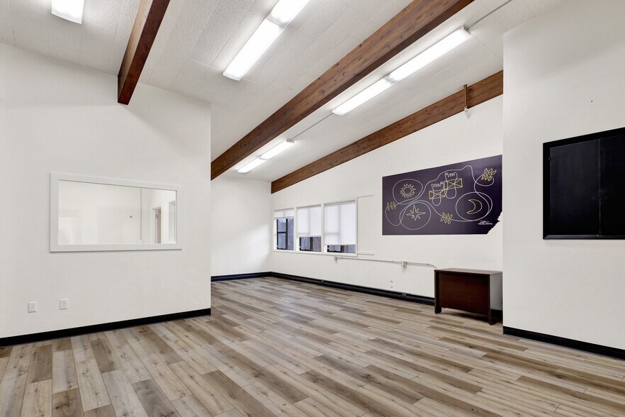 More Photos Of 1326 N Garden St, Bellingham Religious Facility For Lease