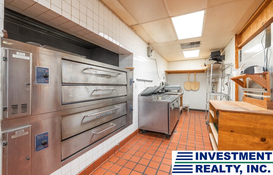 More Photos Of 1049 Kingshighway St, Rolla Restaurant For Sale