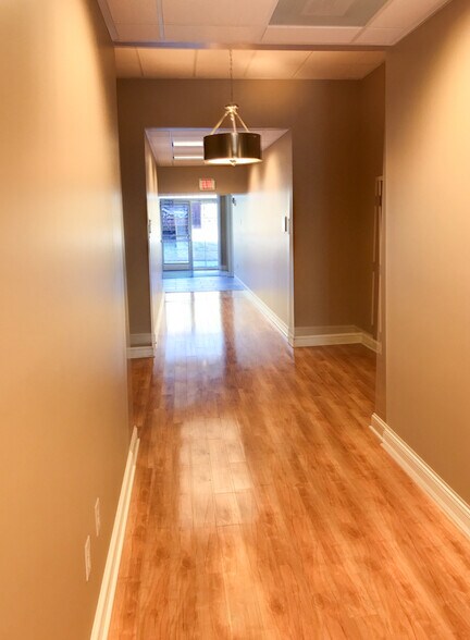 More Photos Of 1516 Old Trolley Rd, Summerville Office For Sale