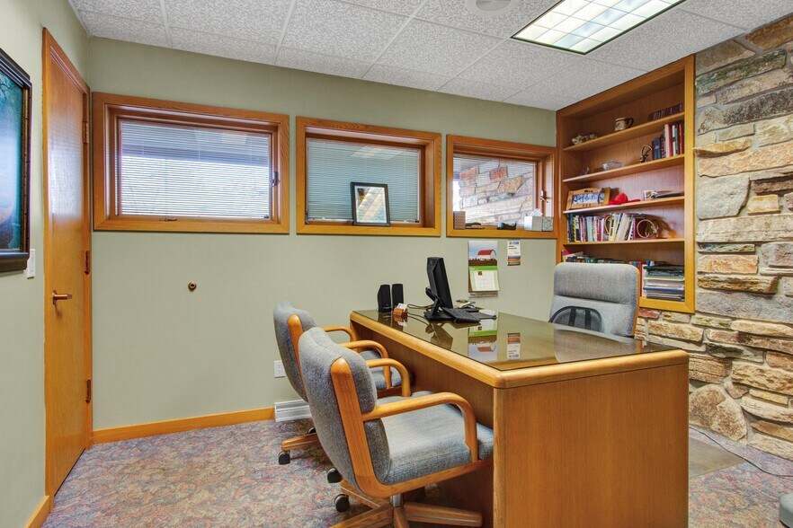 More Photos Of 3125 Main St, Stevens Point Office For Sale