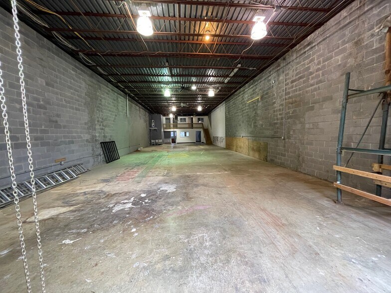 More Photos Of 2627 Evarts St NE, Washington Warehouse For Lease