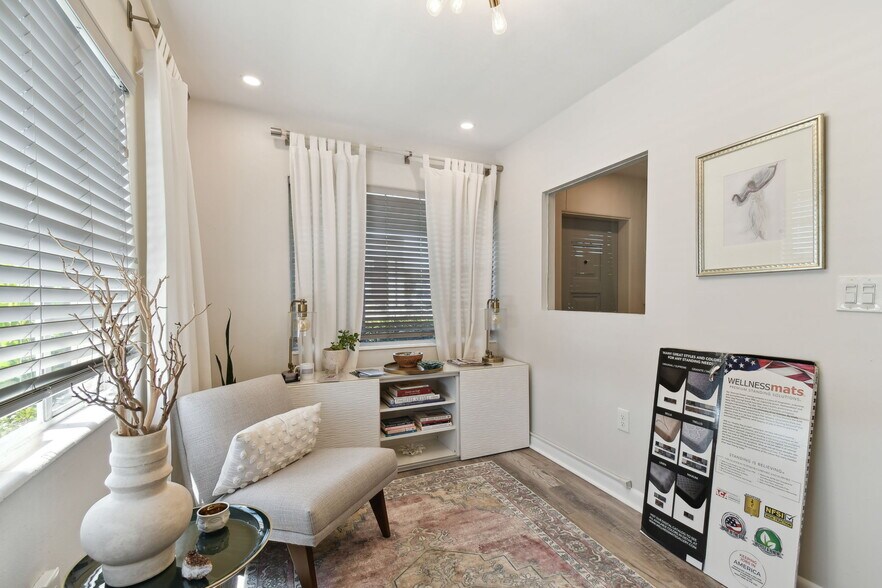 More Photos Of 3019 W Azeele St, Tampa Loft Creative Space For Sale