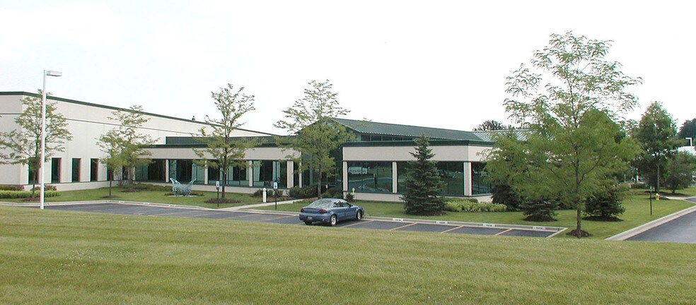 More Photos Of 1011 Woodlands Pky, Vernon Hills Warehouse For Sale