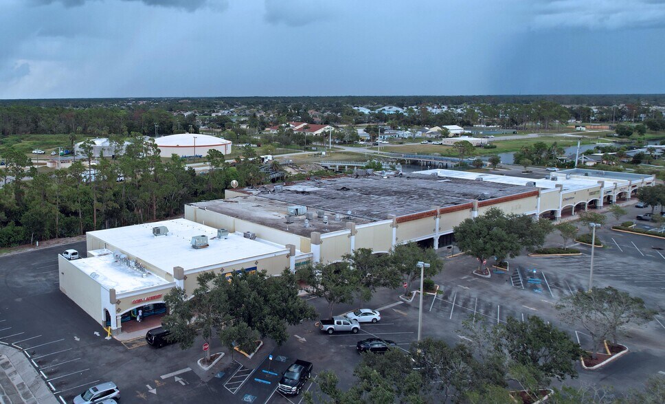 More Photos Of 14251-14295 Tamiami Trl, North Port General Retail For Lease