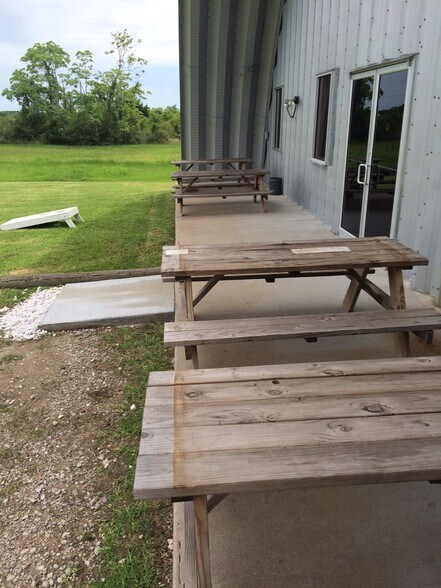 More Photos Of 12900 Fm 3436 Rd, Dickinson Bar For Lease