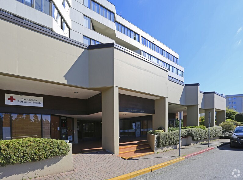 More Photos Of 1480 Foster St, White Rock Apartments For Lease