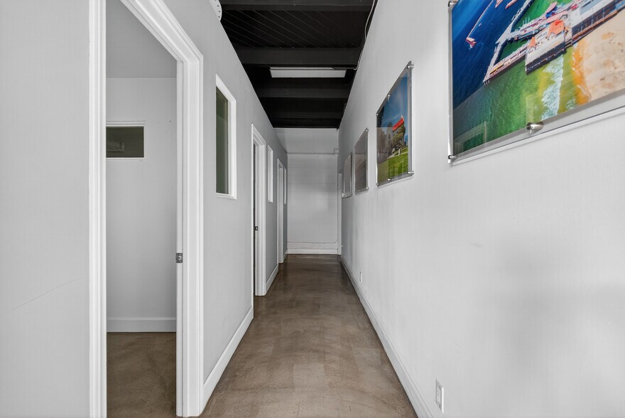 More Photos Of 401 Torrance Blvd, Redondo Beach Unknown For Lease