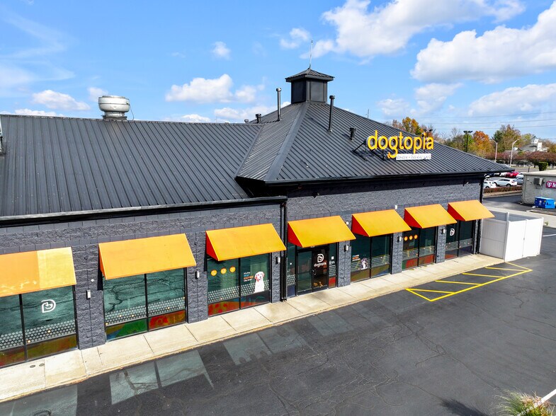 More Photos Of 3801 B Nicholasville Centre Dr, Lexington Unknown For Lease