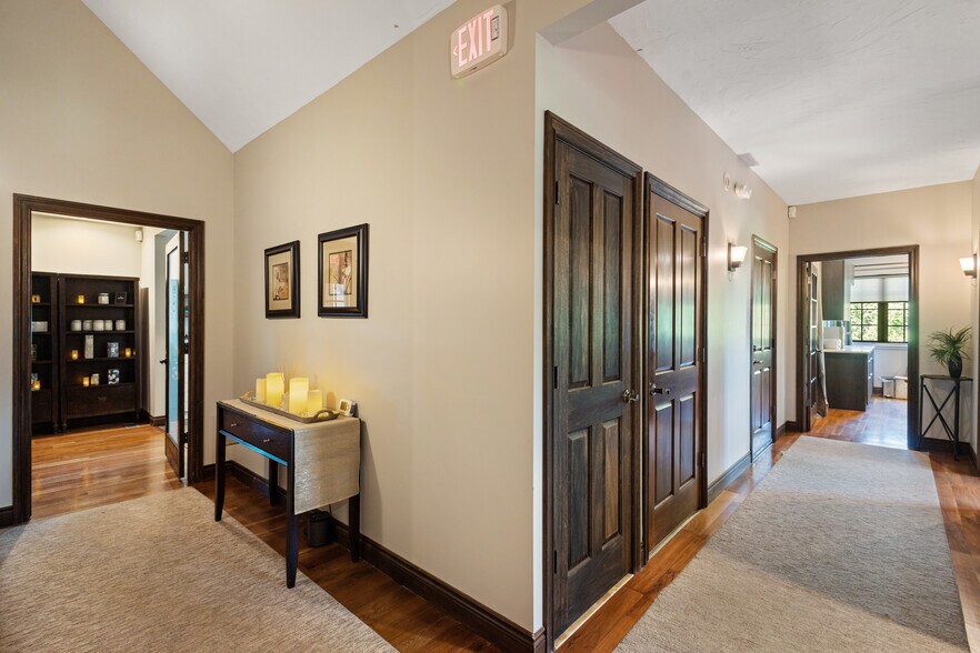 More Photos Of 440 W Centre Ave, Portage Office For Sale