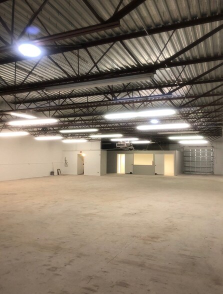 More Photos Of 100 SW 15th St, Fort Lauderdale Warehouse For Lease
