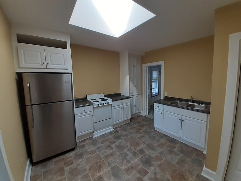 More Photos Of 9 N Broadway, Schenectady Storefront Retail Residential For Sale