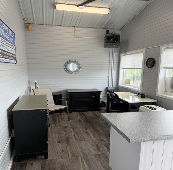 More Photos Of 1648 Old State Route 38, Washington Court House Self Storage For Sale