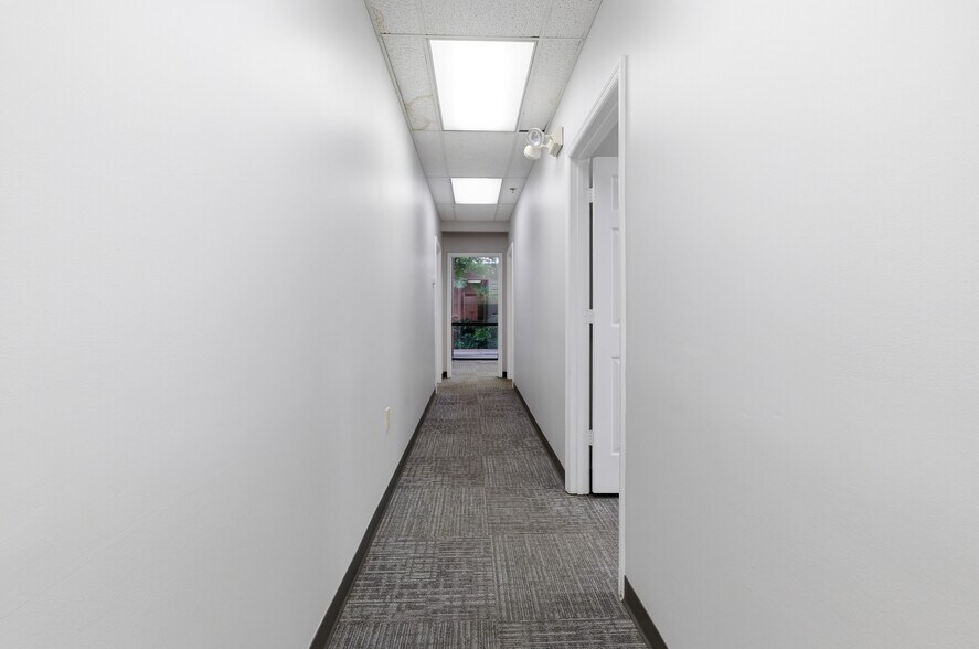 More Photos Of 104-176 Cude Ln, Madison Medical For Lease