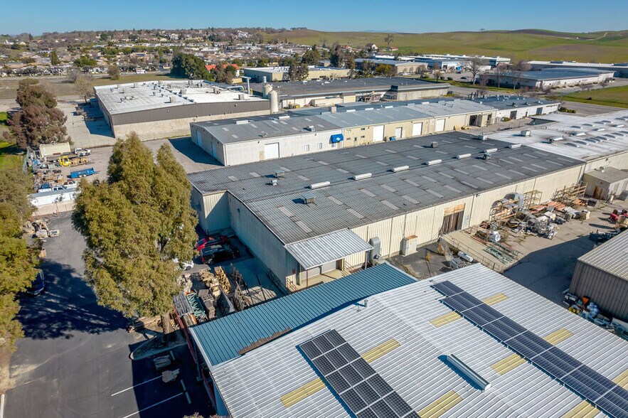 More Photos Of 1625 Commerce Way, Paso Robles Manufacturing For Lease