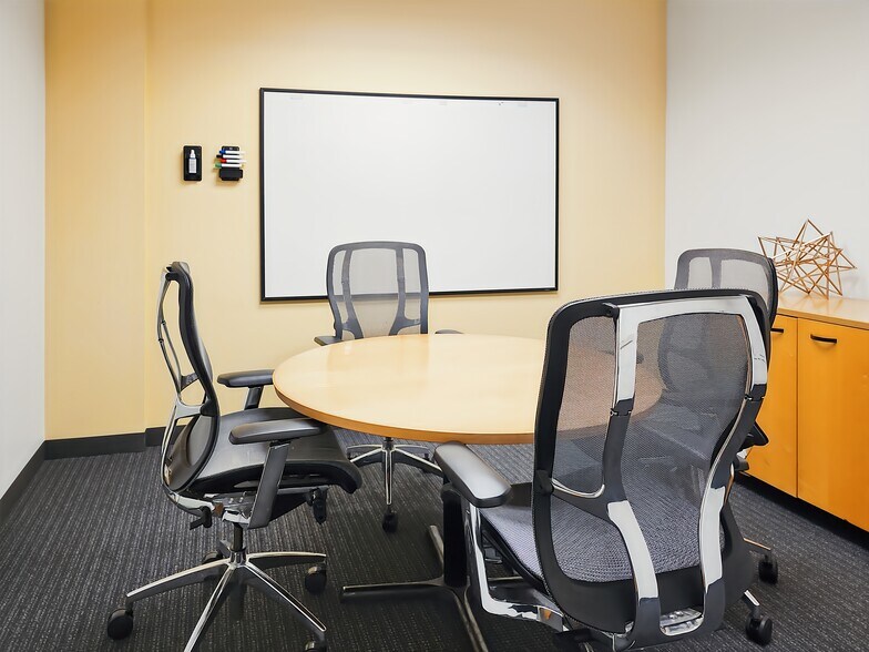 More Photos Of 841 Prudential Dr, Jacksonville Coworking Space