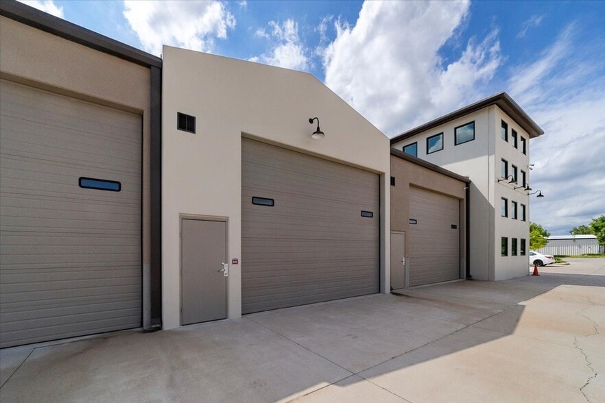 More Photos Of 1931 Liggett Rd, Castle Rock Self Storage For Sale