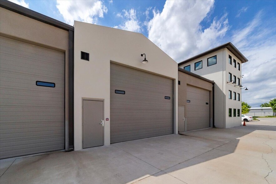 More Photos Of 1931 Liggett Rd, Castle Rock Self Storage For Sale