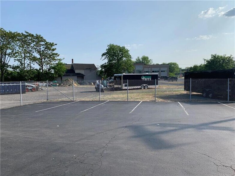 More Photos Of 223 Pulaski St, Syracuse Warehouse For Sale