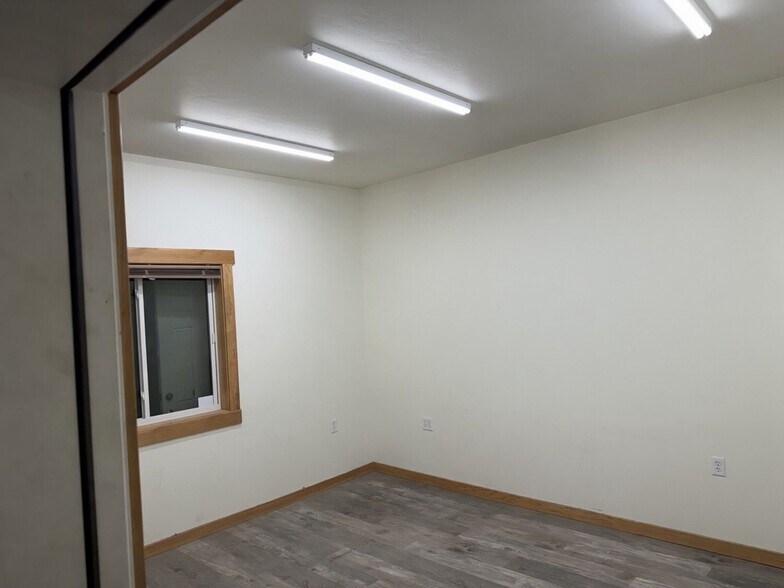 More Photos Of 193 Conestoga Ct, Kalispell Industrial For Lease