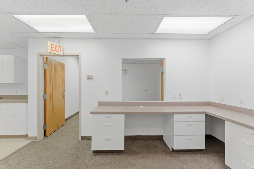 More Photos Of 2138 Mendon Rd, Cumberland Medical For Sale