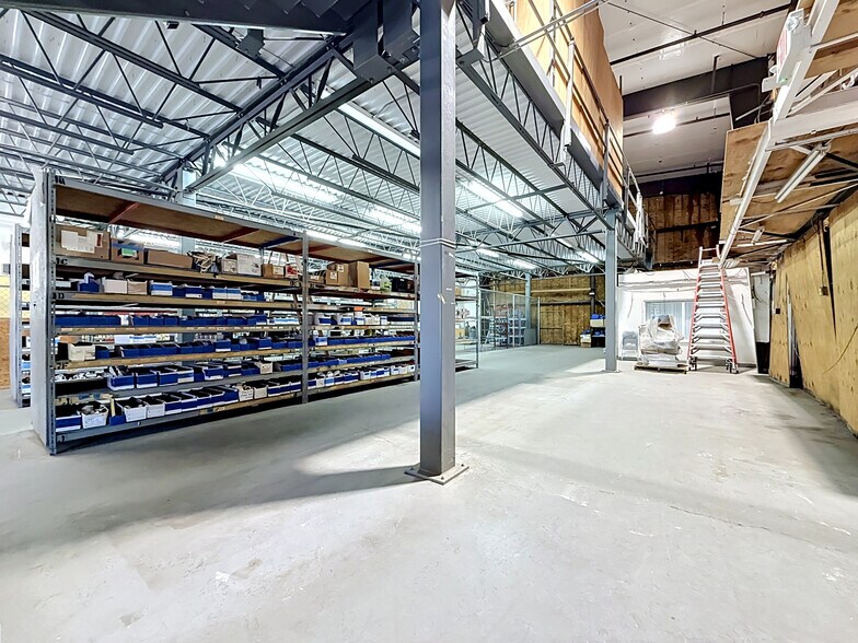 More Photos Of 4677 118th Ave N, Clearwater Manufacturing For Sale