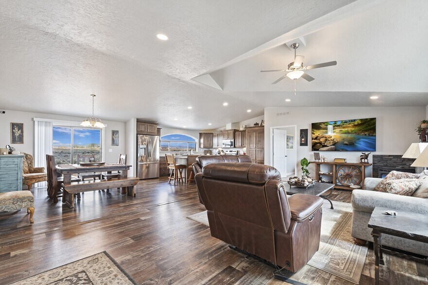 More Photos Of 14000 E Double Tapp Ln, Boise Sports And Entertainment For Sale