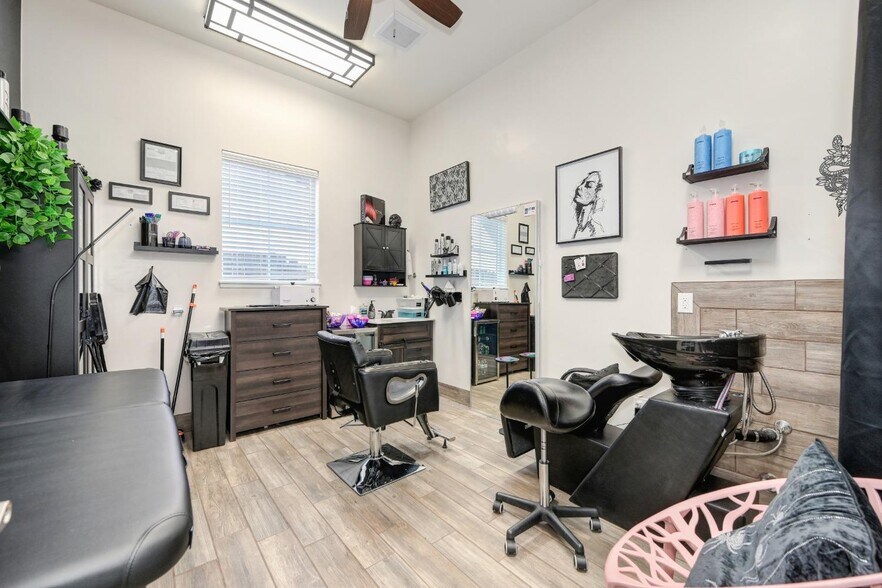More Photos Of 707-709 Natoma St, Folsom Storefront Retail Office For Sale