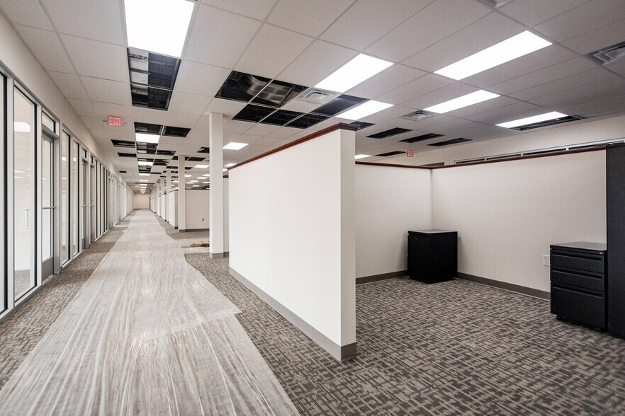 More Photos Of 14310 Hamilton Ave, Highland Park Office For Sale