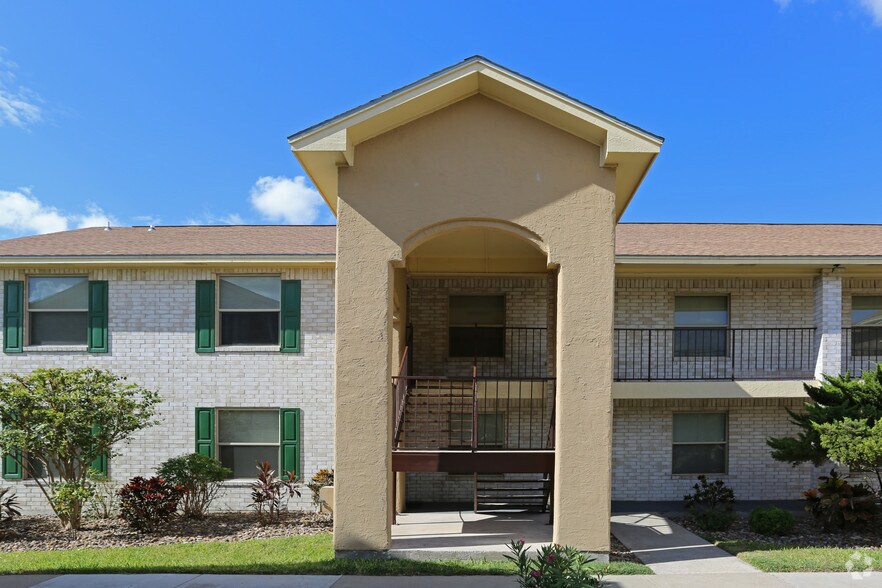 More Photos Of 2501 Hibiscus Ave, McAllen Apartments For Sale