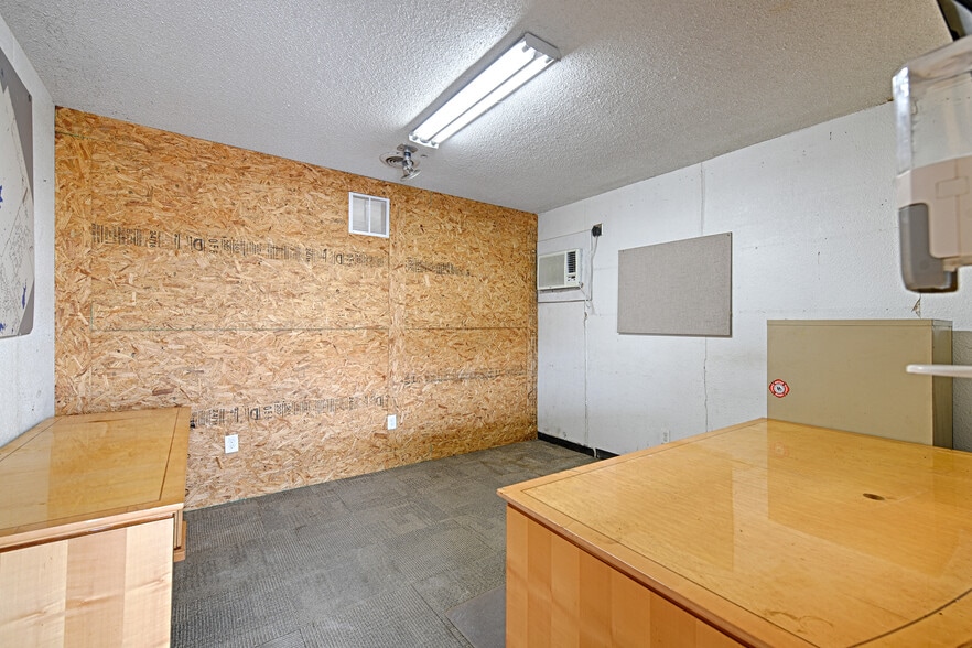 More Photos Of 1250 S State Highway 205, Rockwall Warehouse For Sale