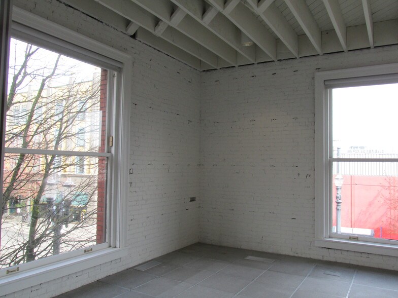 More Photos Of 1532 SW Morrison St, Portland Office For Lease