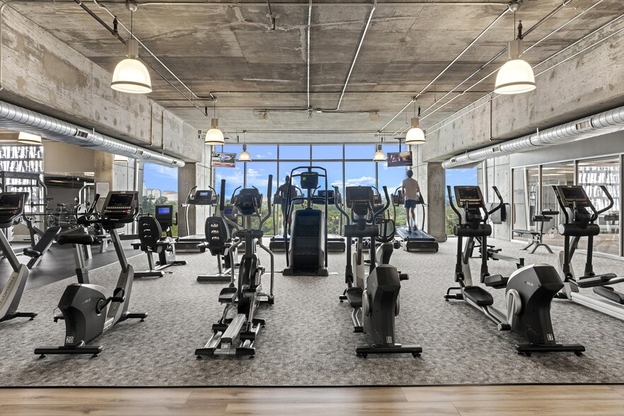 More Photos Of 5927 Almeda Rd, Houston Apartments For Lease