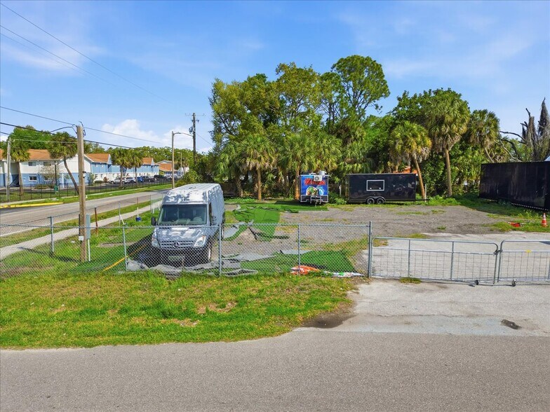 More Photos Of 7511 Winchester Dr, Tampa Land For Sale