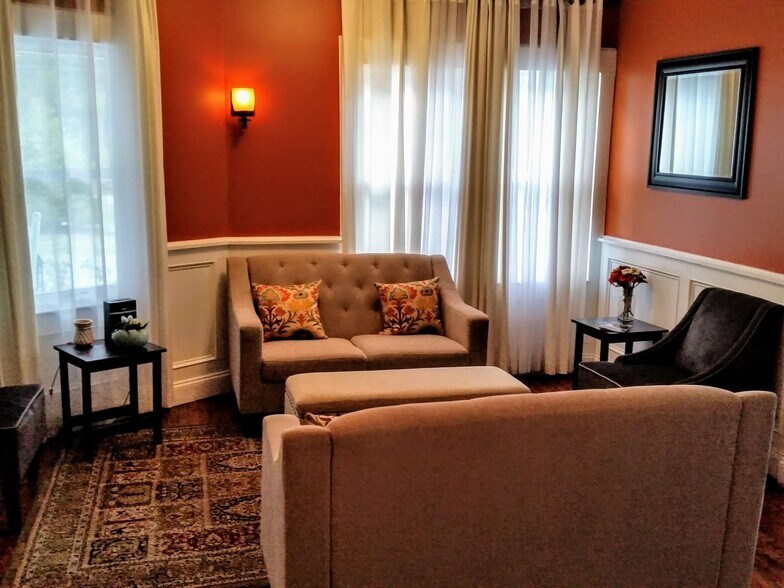 More Photos Of 211 Mail Rd, Barryville Hotel For Sale