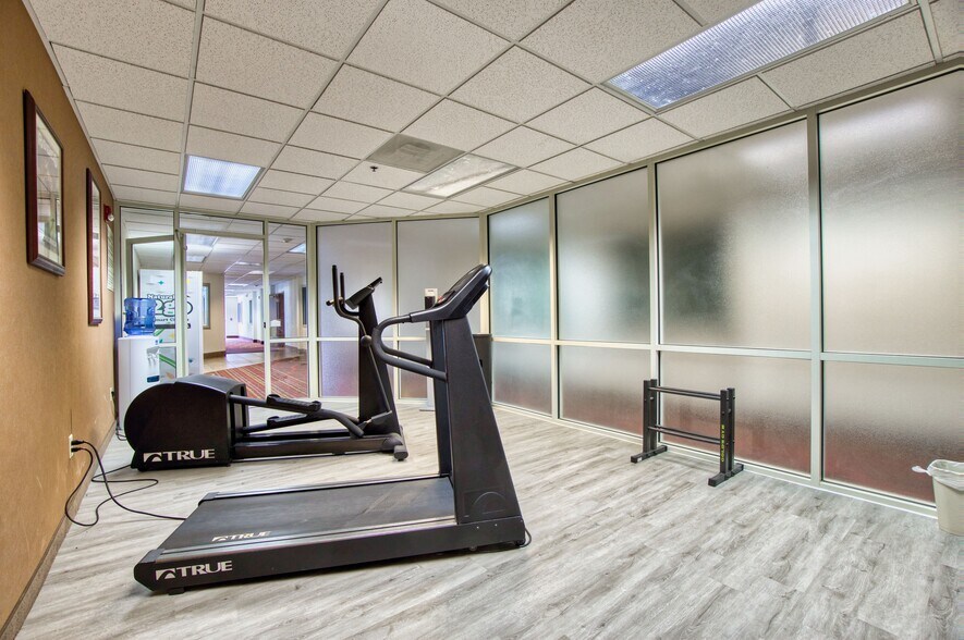 More Photos Of 7860 6th St, Wellington Hotel For Sale