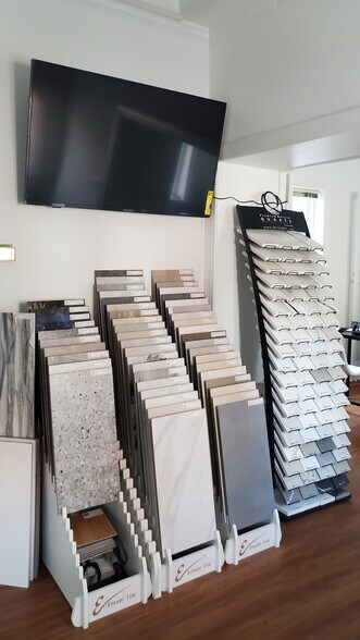 More Photos Of 23 E Market St, Leesburg Loft Creative Space For Lease