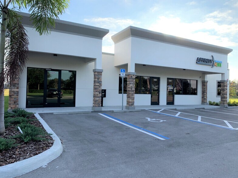 More Photos Of 4321-4331 Solutions Ln, Lakewood Ranch Office For Lease