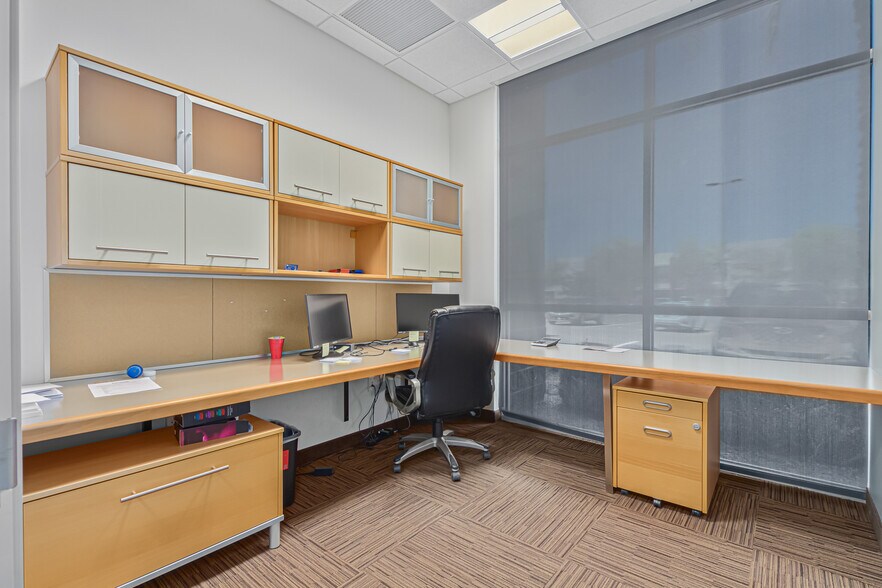 More Photos Of 4650 E Cotton Center Blvd, Phoenix Office For Lease