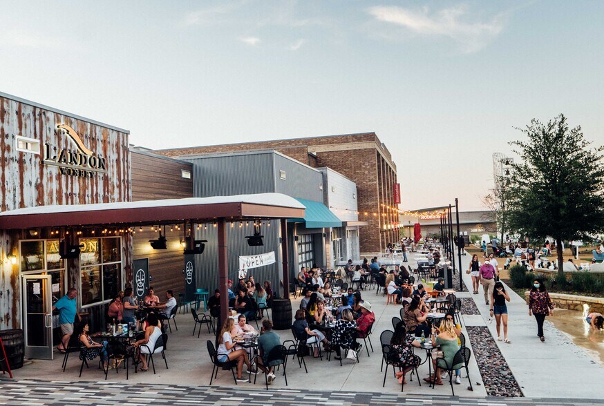 More Photos Of 3300 Olympus Blvd, Coppell Office For Lease