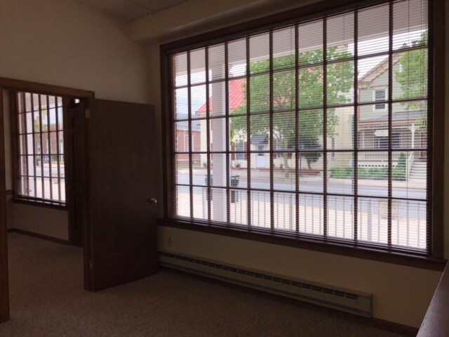 More Photos Of 8 Main St, Flemington Office For Lease