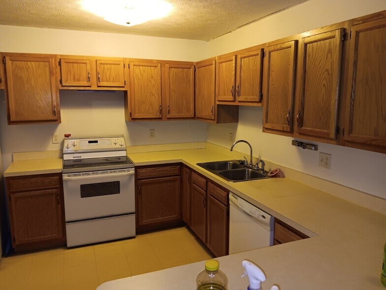 More Photos Of 4479 E Shore Dr, Bremen Apartments For Sale