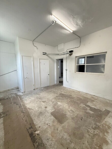 More Photos Of 6730 Columbia Ave, Hammond Warehouse For Sale