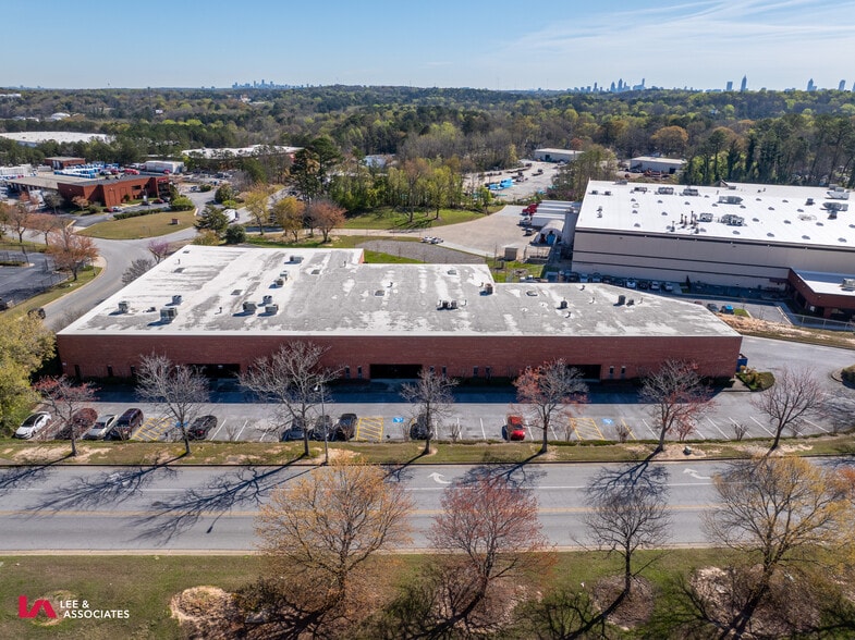 Primary Photo Of 3471 Atlanta Industrial Pky, Atlanta Flex For Sale