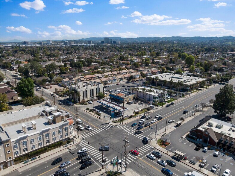 More Photos Of 22736 Vanowen St, Woodland Hills Office For Sale