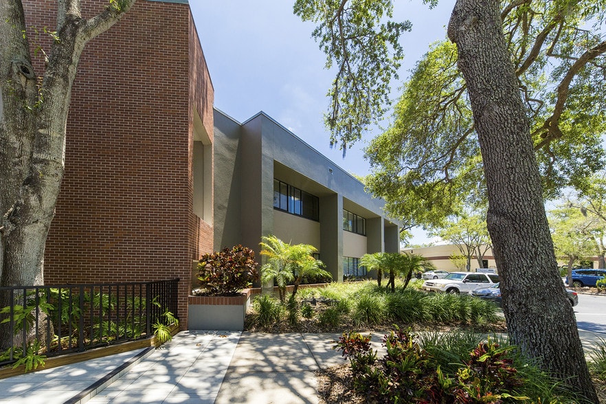 More Photos Of 2454 N McMullen Booth Rd, Clearwater Loft Creative Space For Lease