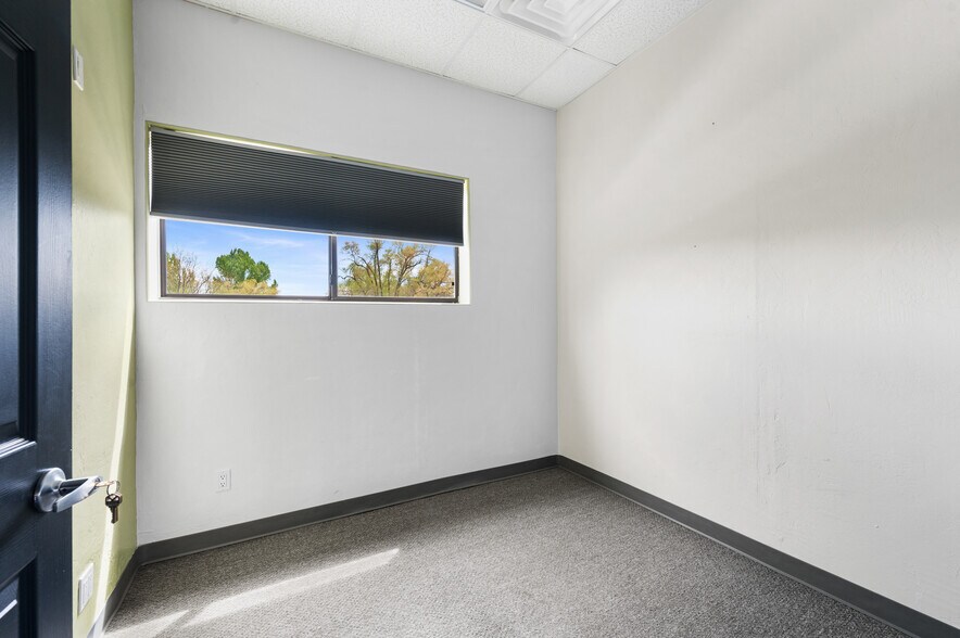 More Photos Of 371 Garden St, Prescott Storefront Retail Office For Sale