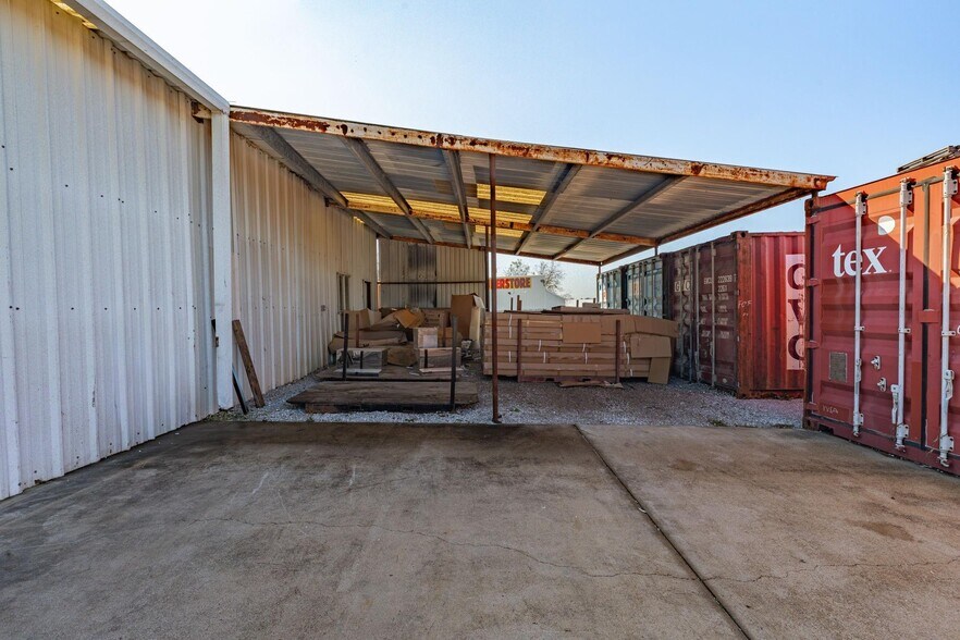 More Photos Of 5346 S US Highway 377, Stephenville Auto Repair For Sale