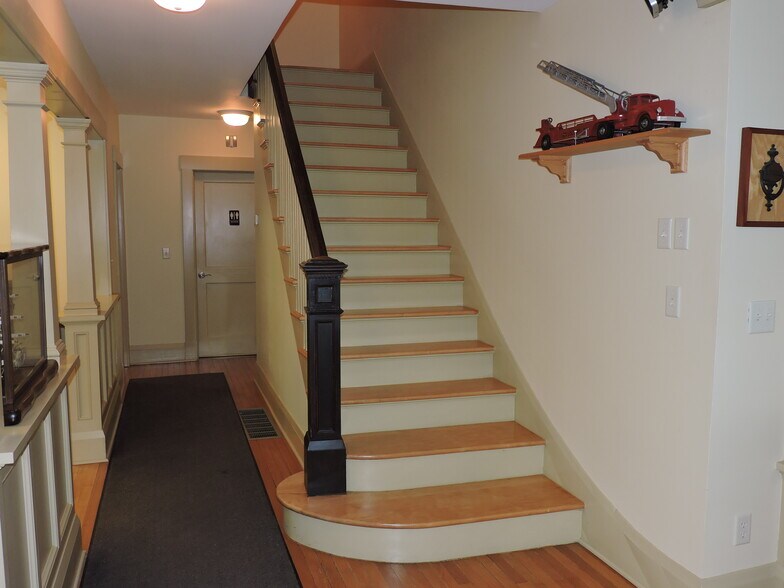 More Photos Of 280 Main St, Manchester Office For Sale